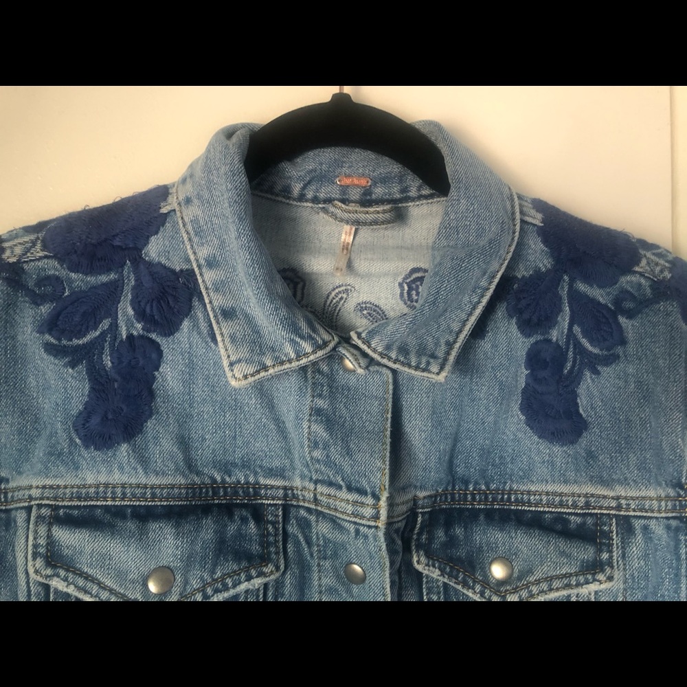 Free People Cropped Denim Jacket xs